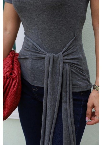 Bağlama Detay Tshirt