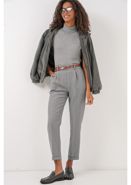 6686 Kadın Pileli Kemerli Kumaş Pantolon - Gri