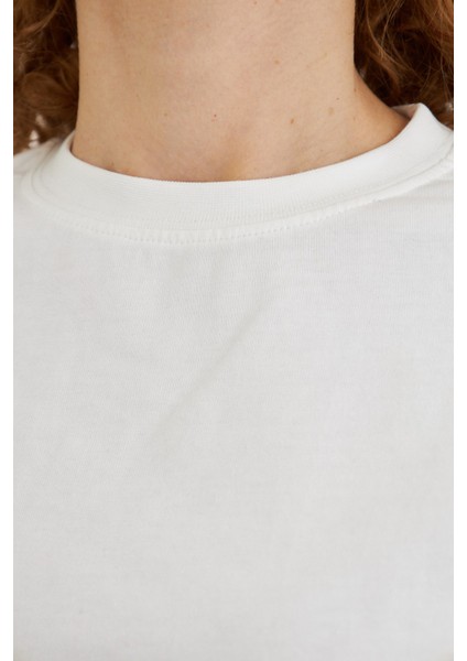 Kadın Konforlu %100 Pamuk Kısa Kollu Günlük Tişört indirimleri