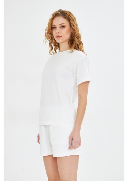 Kadın Konforlu %100 Pamuk Kısa Kollu Günlük Tişört fırsatları