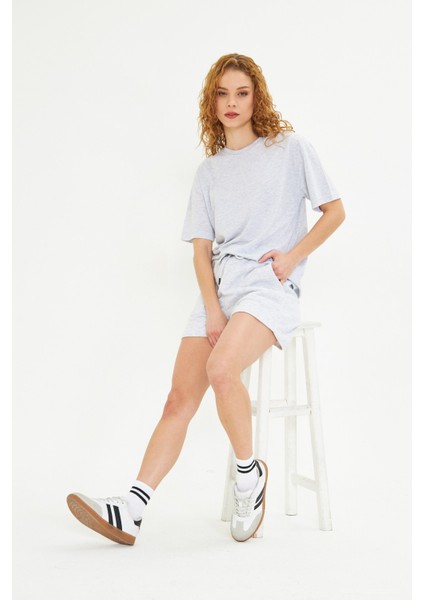 Kadın Konforlu %100 Pamuk Kısa Kollu Günlük Tişört