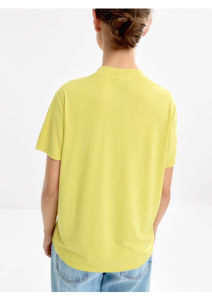 V-Yaka Basic T-Shirt