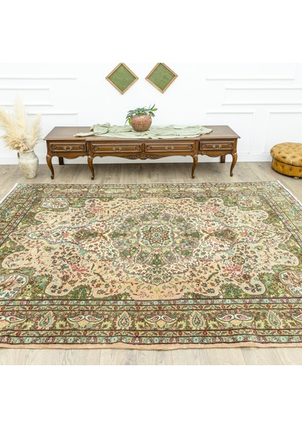Olivia Madalyon Tasarımlı El Dokuma Halı 206 x 309 cm