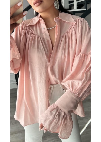 Pembe Büzgü ve Kol Detaylı Gömlek