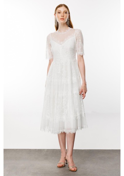Nefeli Dantelli Midi Elbise - 3/4 Kol, Yuvarlak Yaka, Özel Gün Elbisesi