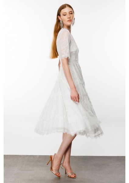 Nefeli Dantelli Midi Elbise - 3/4 Kol, Yuvarlak Yaka, Özel Gün Elbisesi modelleri