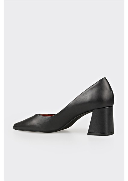 Siyah Deri Kadın Stiletto modelleri