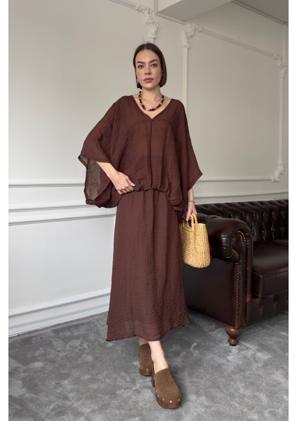V Yaka Geniş Kol Etekli Takım- Kahverengi