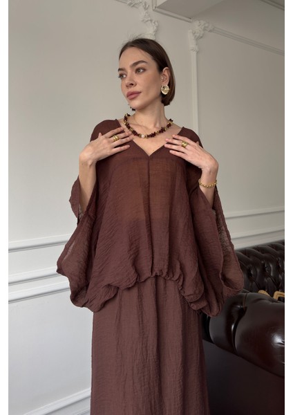 V Yaka Geniş Kol Etekli Takım- Kahverengi fiyatları