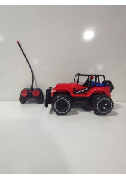 1/16 Ölçek 27 Mhz Uzaktan Kumandalı Şarjlı Duman Atan Full Fonksiyon Kırmızı Off Road Araba