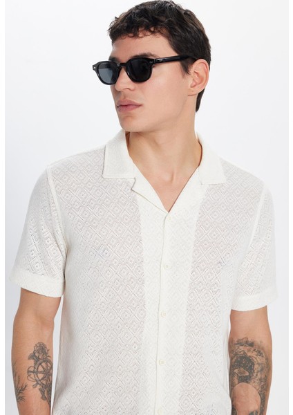 Erkek Slim Fit Dar Kesim Kısa Kollu Örme Doku Apaş Yaka Ekru Gömlek