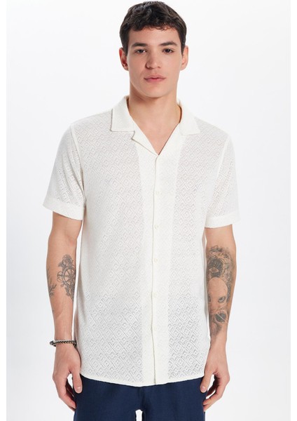 Erkek Slim Fit Dar Kesim Kısa Kollu Örme Doku Apaş Yaka Ekru Gömlek