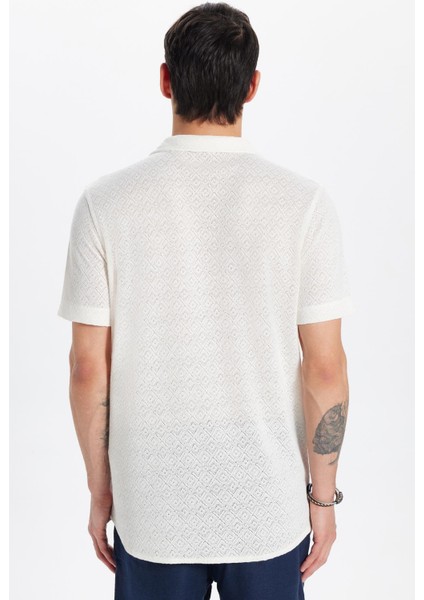 Erkek Slim Fit Dar Kesim Kısa Kollu Örme Doku Apaş Yaka Ekru Gömlek