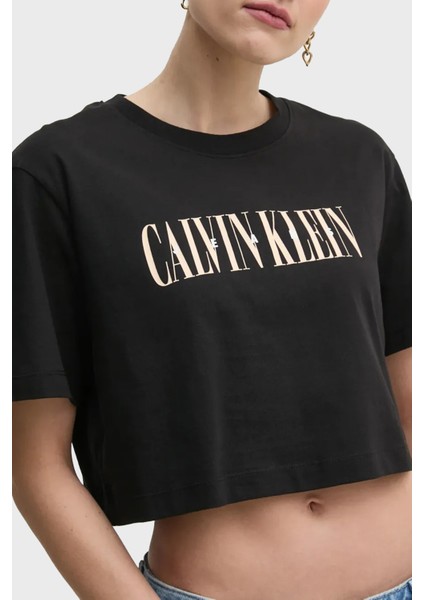 Baskılı Pamuklu Oversize Fit Yuvarlak Yaka Crop T Shirt J20J225578BEH Bayan T Shirt J20J225578 Beh fırsatları