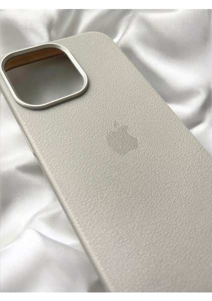 Apple iPhone 13 / 14 Uyumlu Logolu Deri Görünümlü Silikon Kılıf / Kapak fırsatları