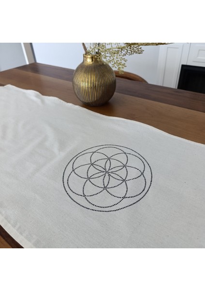 Yaşam Çiçeği Işlemeli Runner 140*40 cm Yenilnme ve Bereket Temalı Özel Tasarım Runner