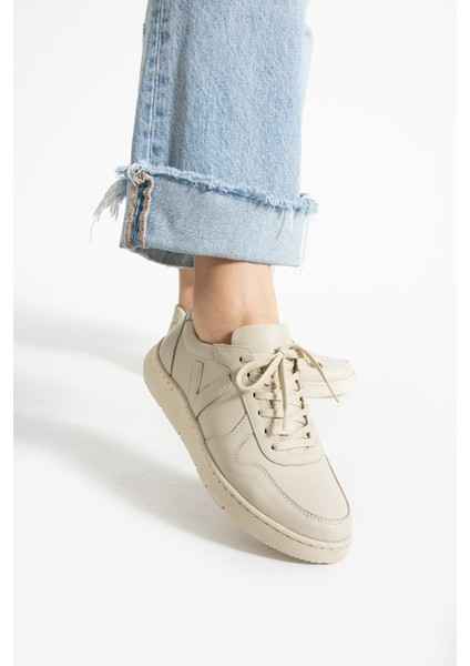 Ganer Kadın Deri Bej Spor Ayakkabı fırsatları