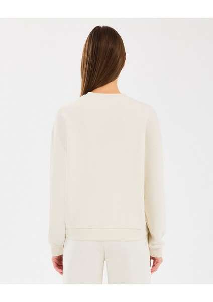 W Essential Crewneck Sweatshirt Kadın Off White Sweatshirt S242109-102 fırsatları