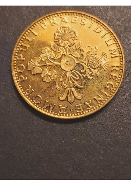 Amor Populı Praesıdıum Regınae A900 - Kraliçe Elizabeth 21.39GR 22 Ayar A900 Altın Madalya