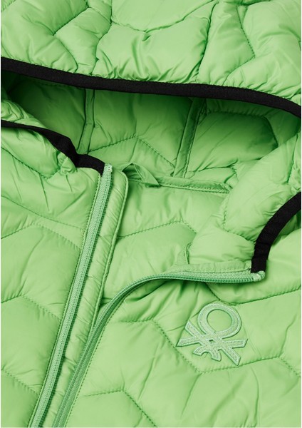 Erkek Çocuk Fıstık Yeşili Logo Detaylı Kapüşonlu Yelek modelleri