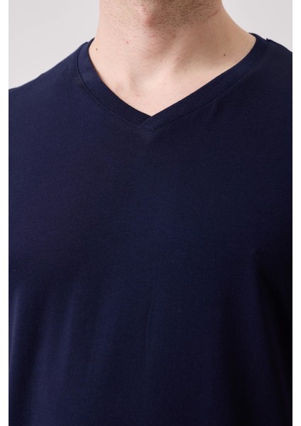 Galanthus V Yaka T-Shirt - Nefes Alabilir, Rahat ve Şık Tasarım fırsatları
