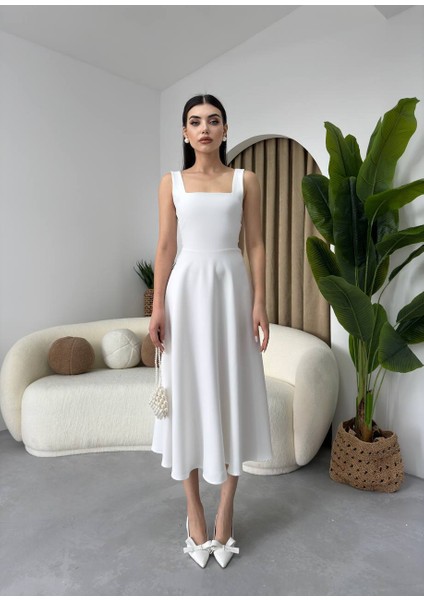 Kare Yaka Askılı Kloş Uzun Elbise fırsatları