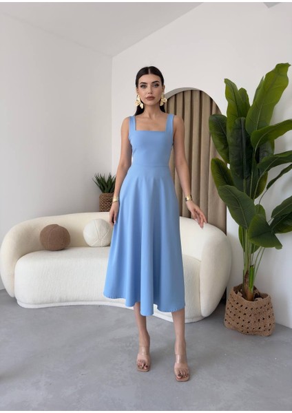 Kare Yaka Askılı Kloş Uzun Elbise fırsatları