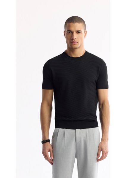 Erkek Siyah Bisiklet Yaka Önü Jakar Detaylı Rayon Triko T-shirt A51Y5004