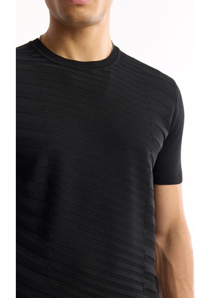 Erkek Siyah Bisiklet Yaka Önü Jakar Detaylı Rayon Triko T-shirt A51Y5004