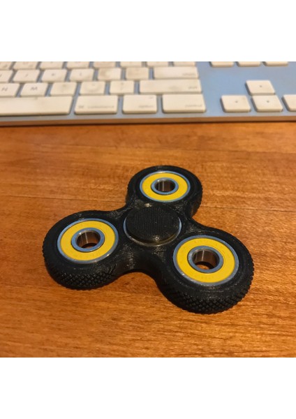 Fidget Tri-Spinner Knurled 608 Bearing