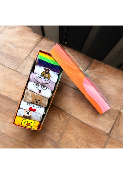 8 Li Renkli Eğlenceli Kolej Çorap Seti