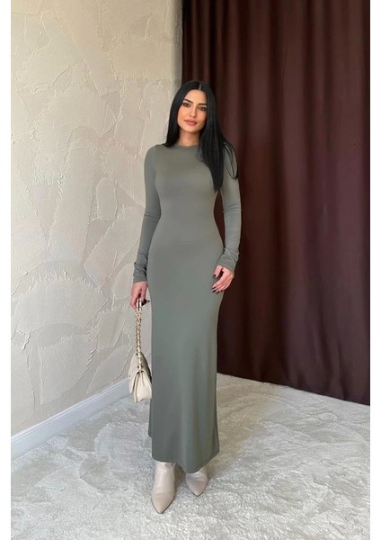 Haki Vücudu Saran Uzun Elbise