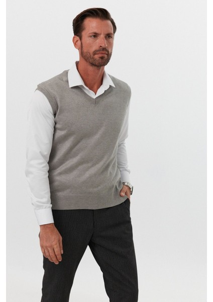 Erkek Standart Fit Normal Kesim Kolsuz Triko Süveter