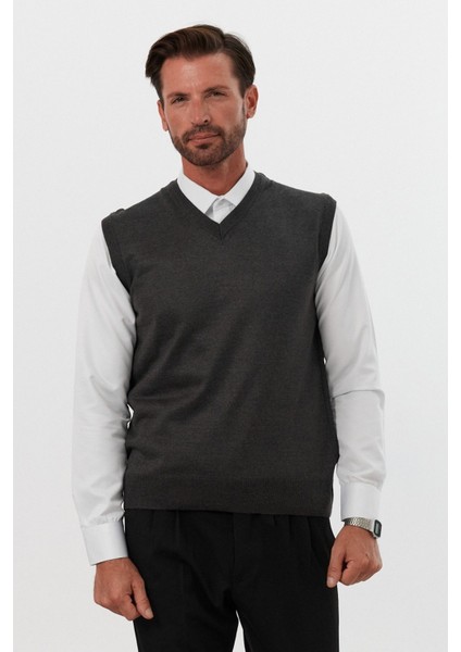 Erkek Standart Fit Normal Kesim Kolsuz Triko Süveter fırsatları