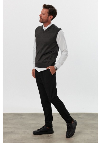 Erkek Standart Fit Normal Kesim Kolsuz Triko Süveter fiyatları