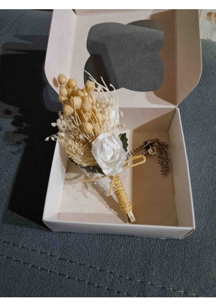 Damatyakaçiçeği