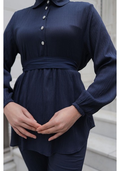 Taş Düğme Detaylı Takım Lacivert indirimleri