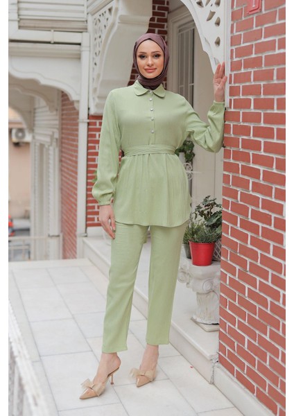 Taş Düğme Detaylı Takım Mint Yeşili