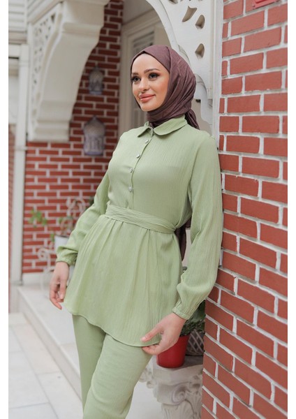 Taş Düğme Detaylı Takım Mint Yeşili fırsatları