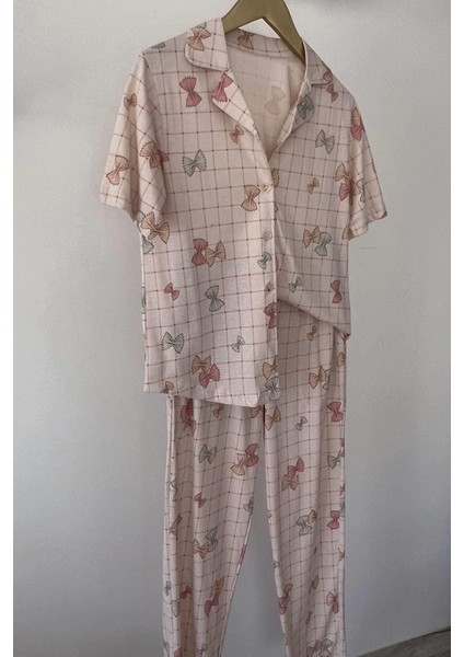 Pembe Fiyonk Desenli Pijama Takımı