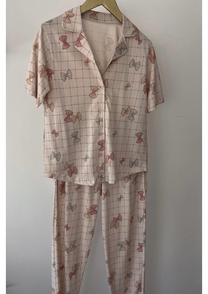 Pembe Fiyonk Desenli Pijama Takımı