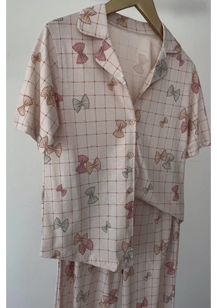 Pembe Fiyonk Desenli Pijama Takımı