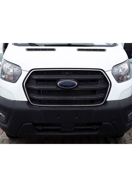 Ford Transit 2019 ve Üzeri Krom Ön Panjur Çerçevesi 4 Parça P.çelik