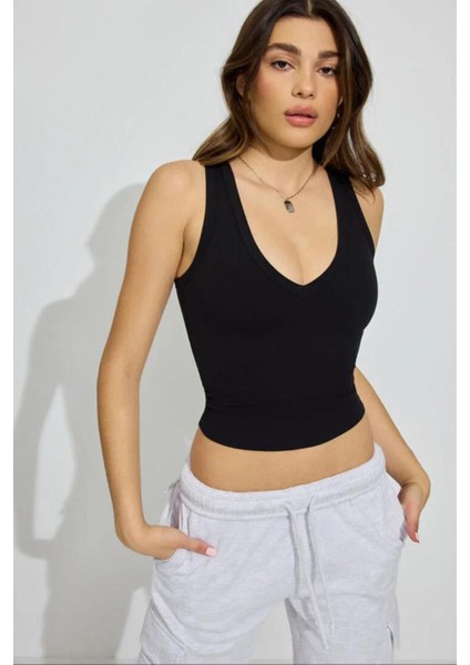 Siyah Derin V Yaka %100 Pamuklu Basic Kadın Atlet MG2405