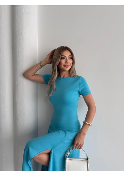 Kadın Bisiklet Yaka Likralı Yırtmaç Detay Sırtı Açık Penye Kloş Elbise