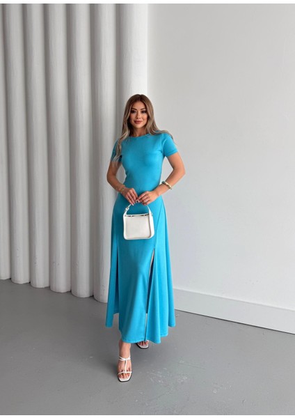 Kadın Bisiklet Yaka Likralı Yırtmaç Detay Sırtı Açık Penye Kloş Elbise fiyatları