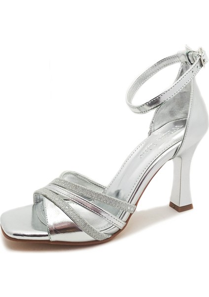 Gümüş Renk Bantlı Bilekten Kemerli Kadeh Topuk Kadın Abiye Ayakkabı