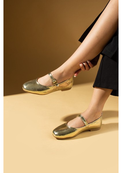 Kroko Desenli Tokalı Rahat Kalıp Kadın Babet 57-52-25YILAN fiyatları