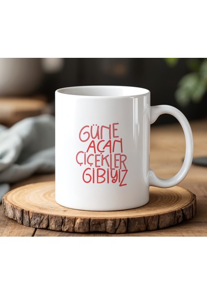Güne Açan Çiçekler Tasarımlı Beyaz Seramik Baskılı Kupa Bardak 330 ml