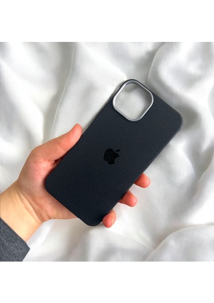 Apple iPhone 15 Uyumlu Logolu Deri Görünümlü Silikon Kılıf / Kapak